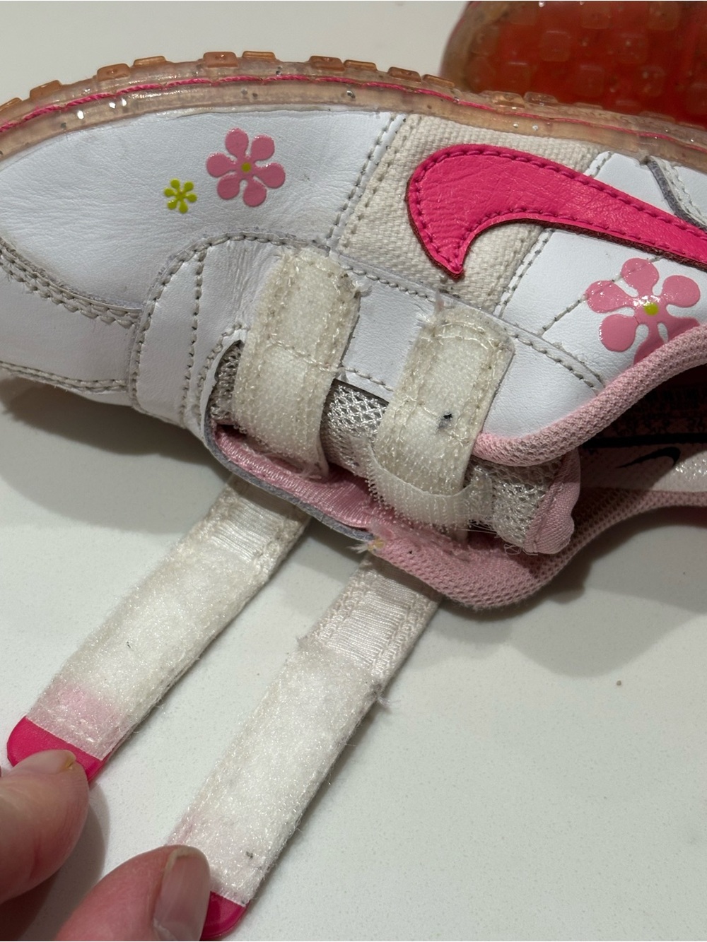 Nike Y2K 2010 Toddler Floral Pink White Velcro Sneakers Size 7C Hook & Loop - Picture 10 of 11